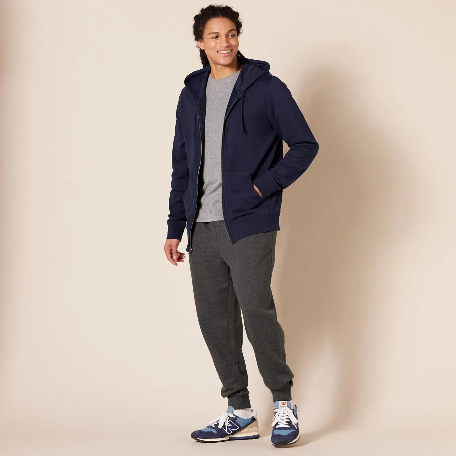 Amazon Essentials Men's Relaxed Joggers Sweatpants, Fleece, Comfortable Fit