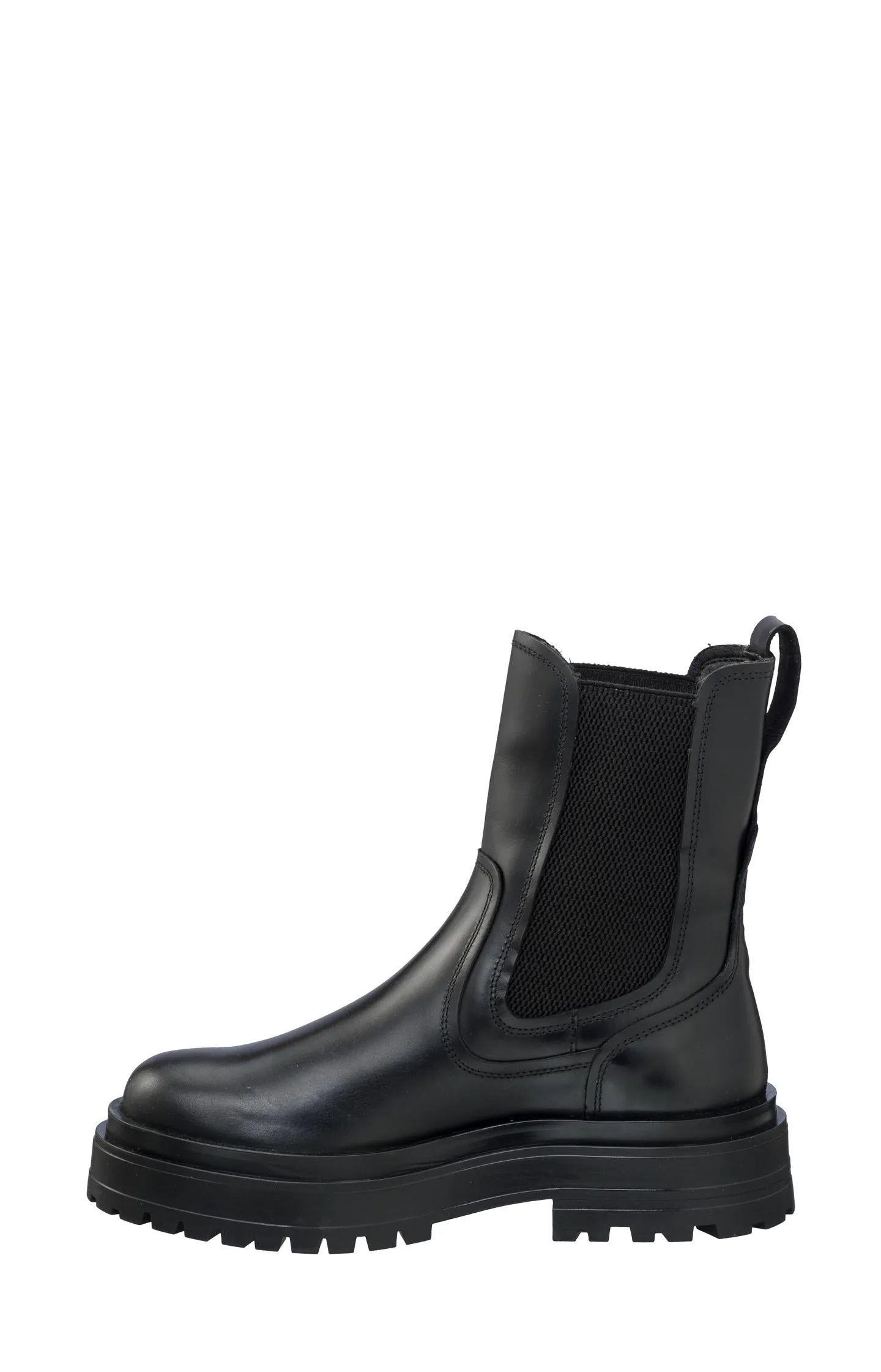 Chelsea boots in leather