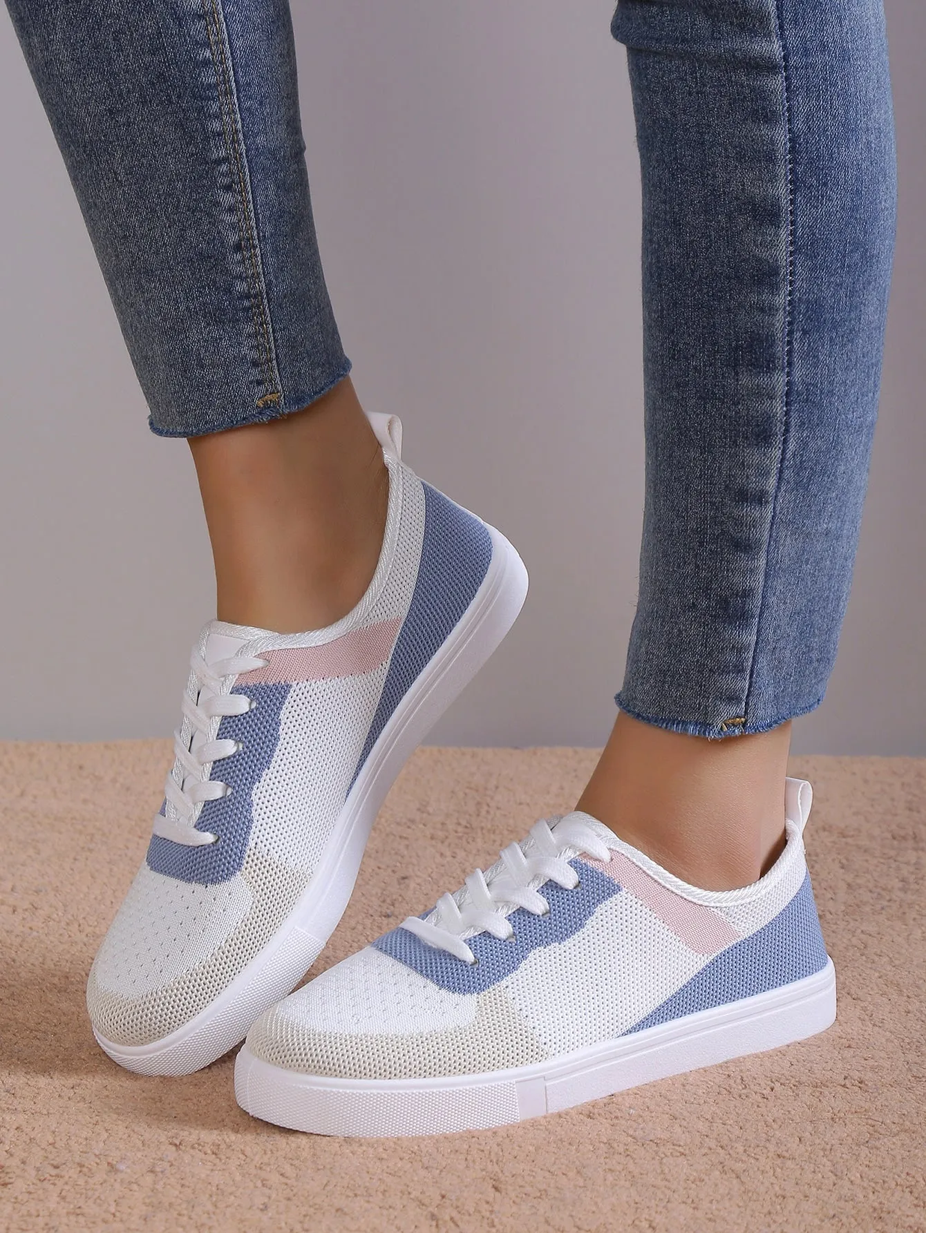 Color Block Lace-up Front Skate Shoes