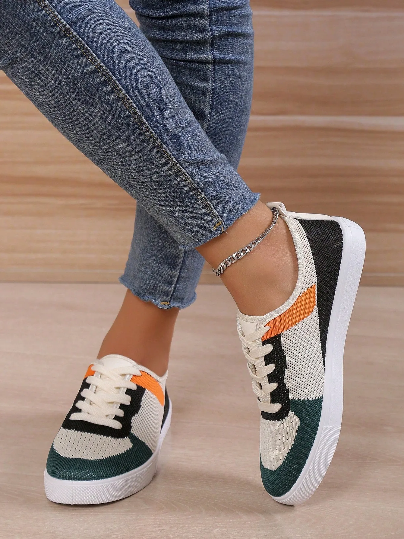 Color Block Lace-up Front Skate Shoes