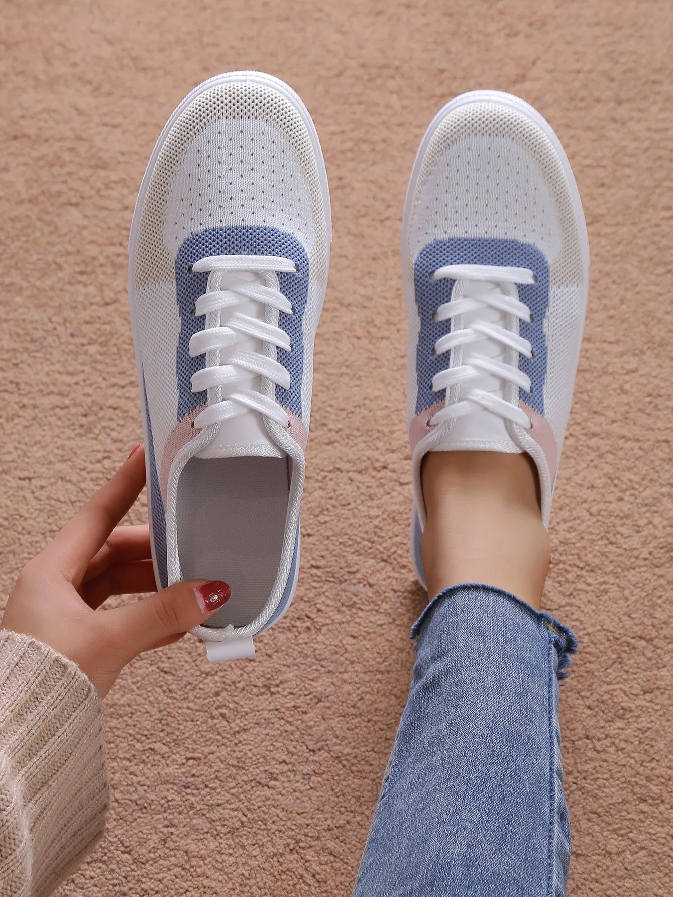 Color Block Lace-up Front Skate Shoes