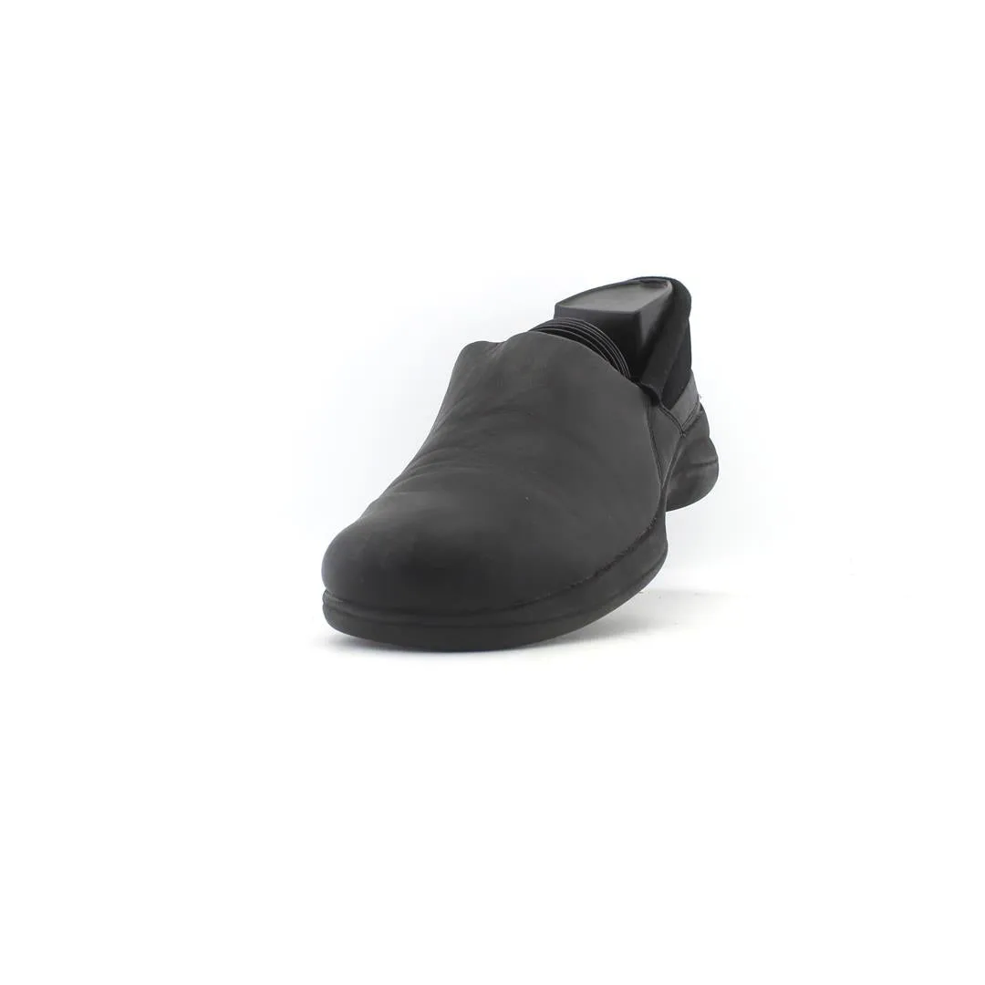 EARTH-SHOES .