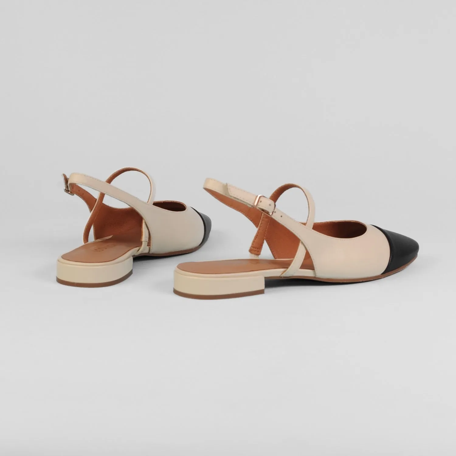Lodi - AMB5327 Ivory & Black Sling Back
