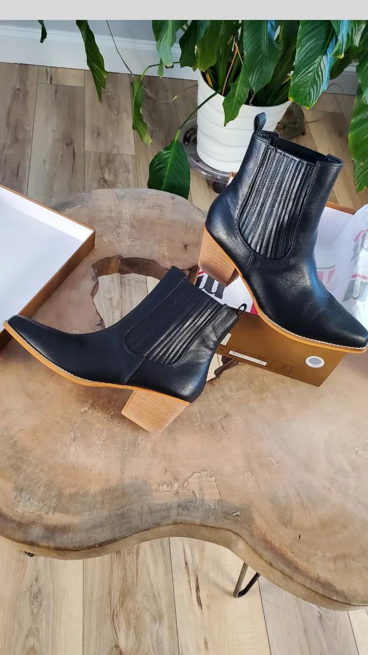 MMShoes Love the Journey Stacked Heel Chelsea Boot in Black
