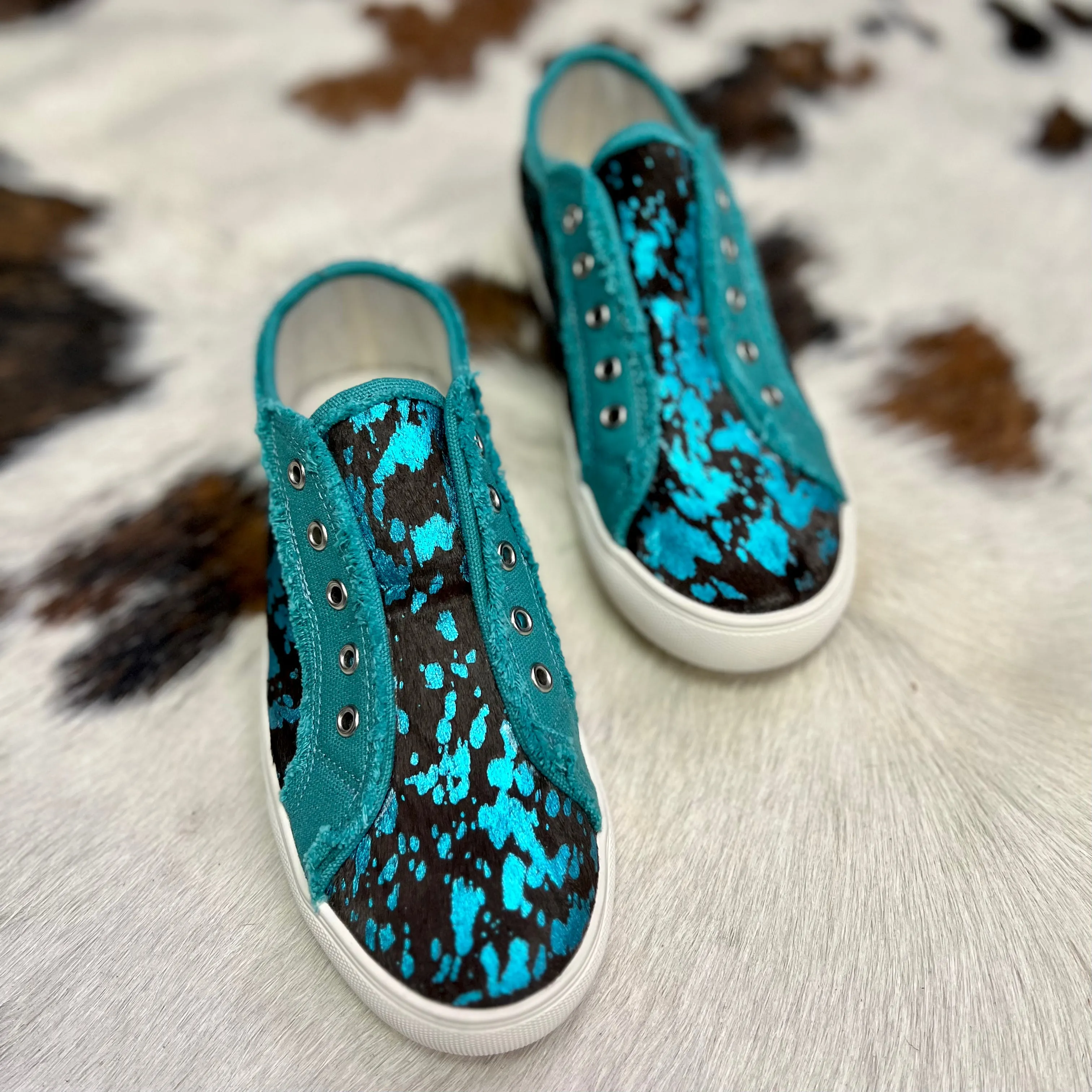 Montana West Turquoise Cow Print Sneakers*