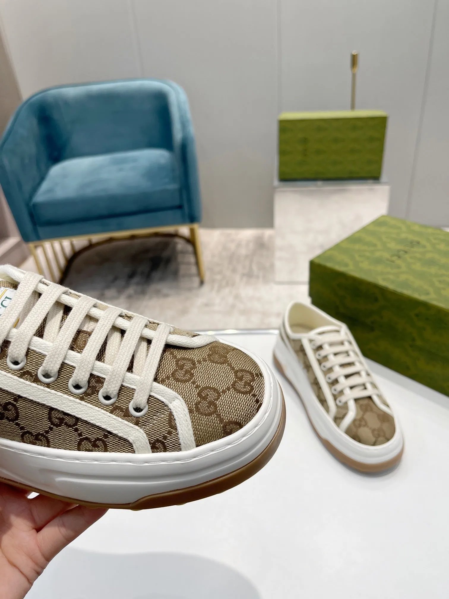 SE1147 GG Sneakers / Size5-11
