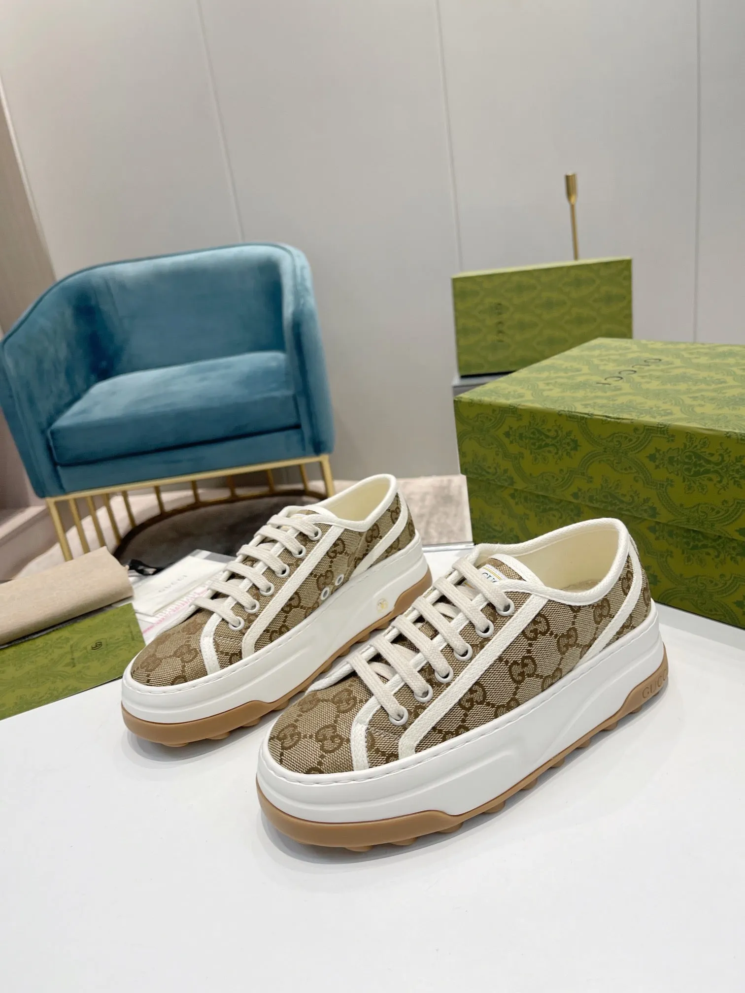 SE1147 GG Sneakers / Size5-11